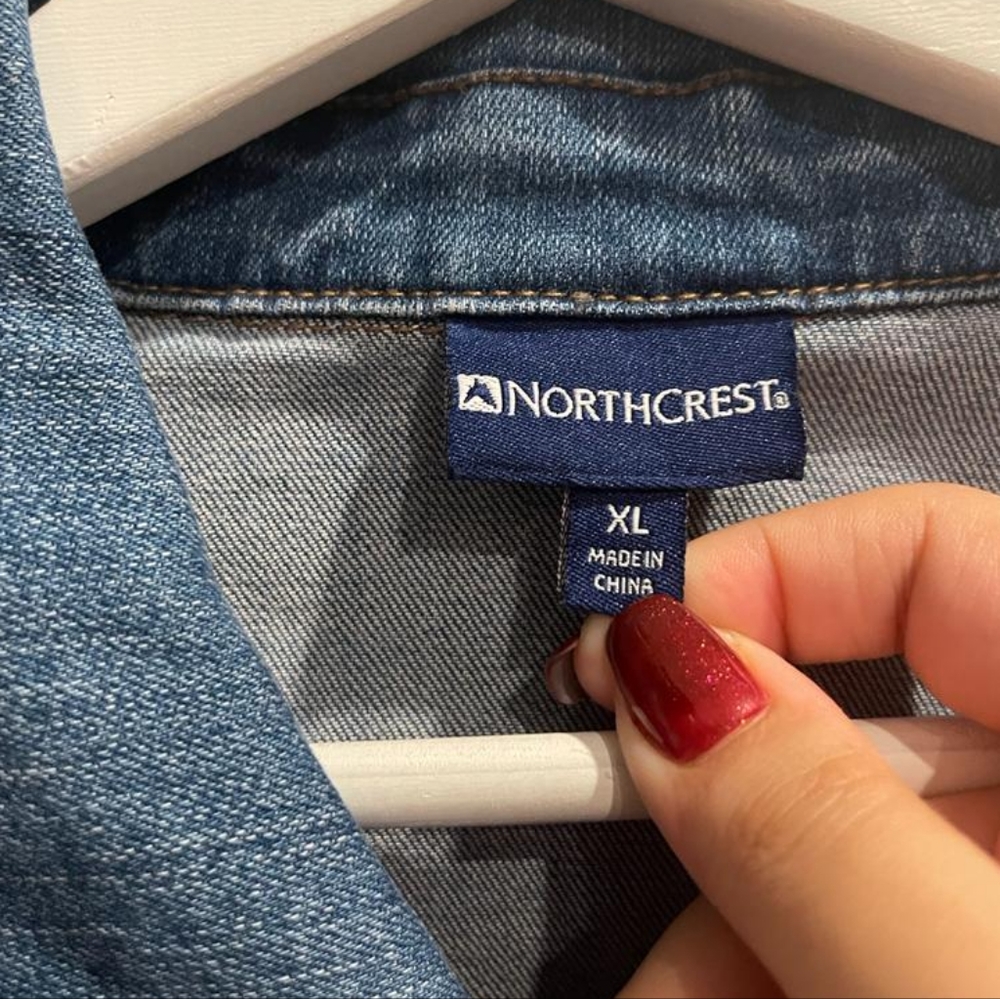 Nwot! Denim Button Down Collared Jacket - image 5